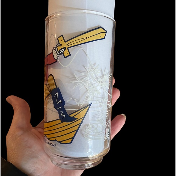 Vintage 1977 McDonald’s Captain Crook collector glass - Picture 2 of 3